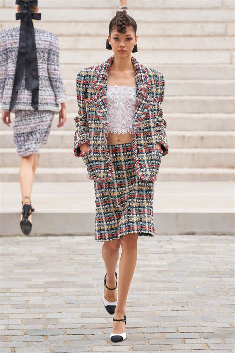 defile chanel hiver 2022|Haute Couture Automne.